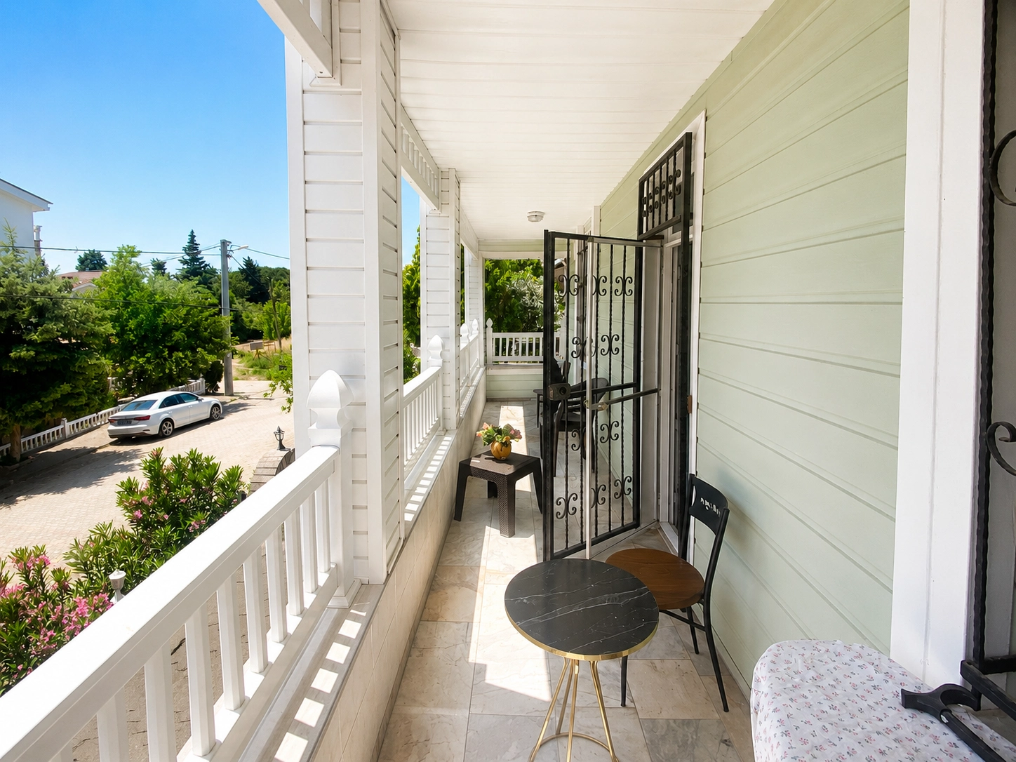2. Kat Balkon