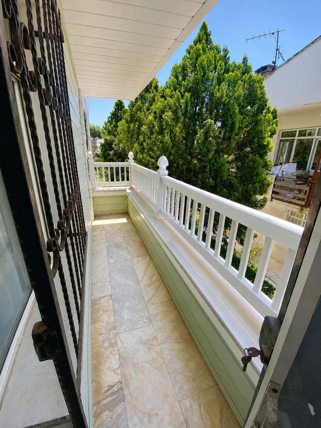 2. Kat Balkon